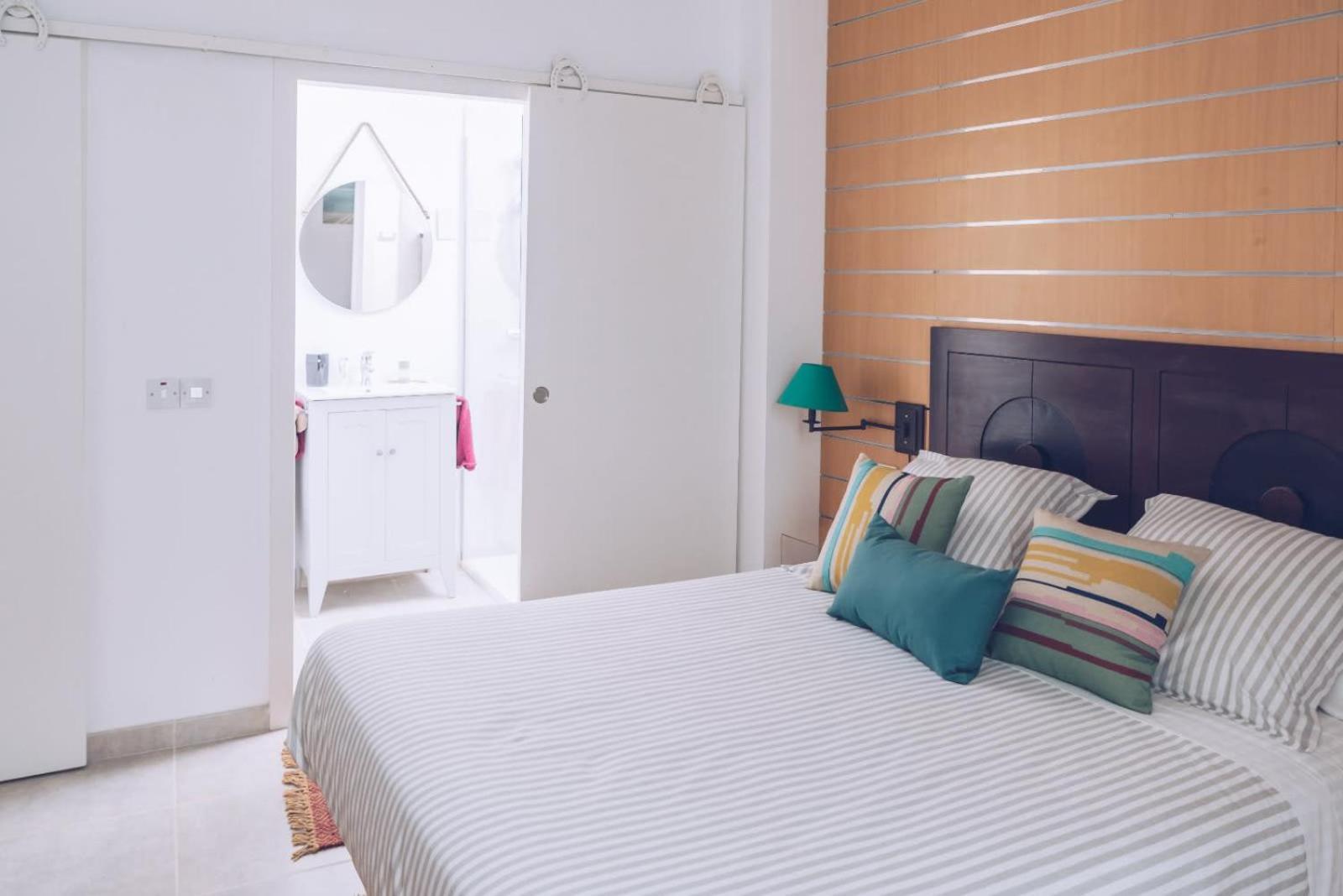 Chic & Luxurious 2-Br Escape Designed For Elegance Apartment Gibraltar Luaran gambar