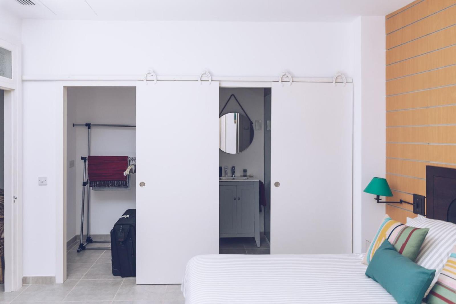 Chic & Luxurious 2-Br Escape Designed For Elegance Apartment Gibraltar Luaran gambar